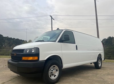 2025 Chevrolet Express Cargo WT