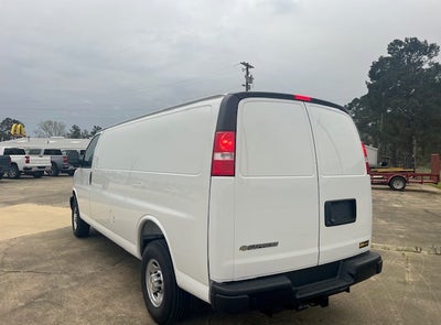 2025 Chevrolet Express Cargo WT